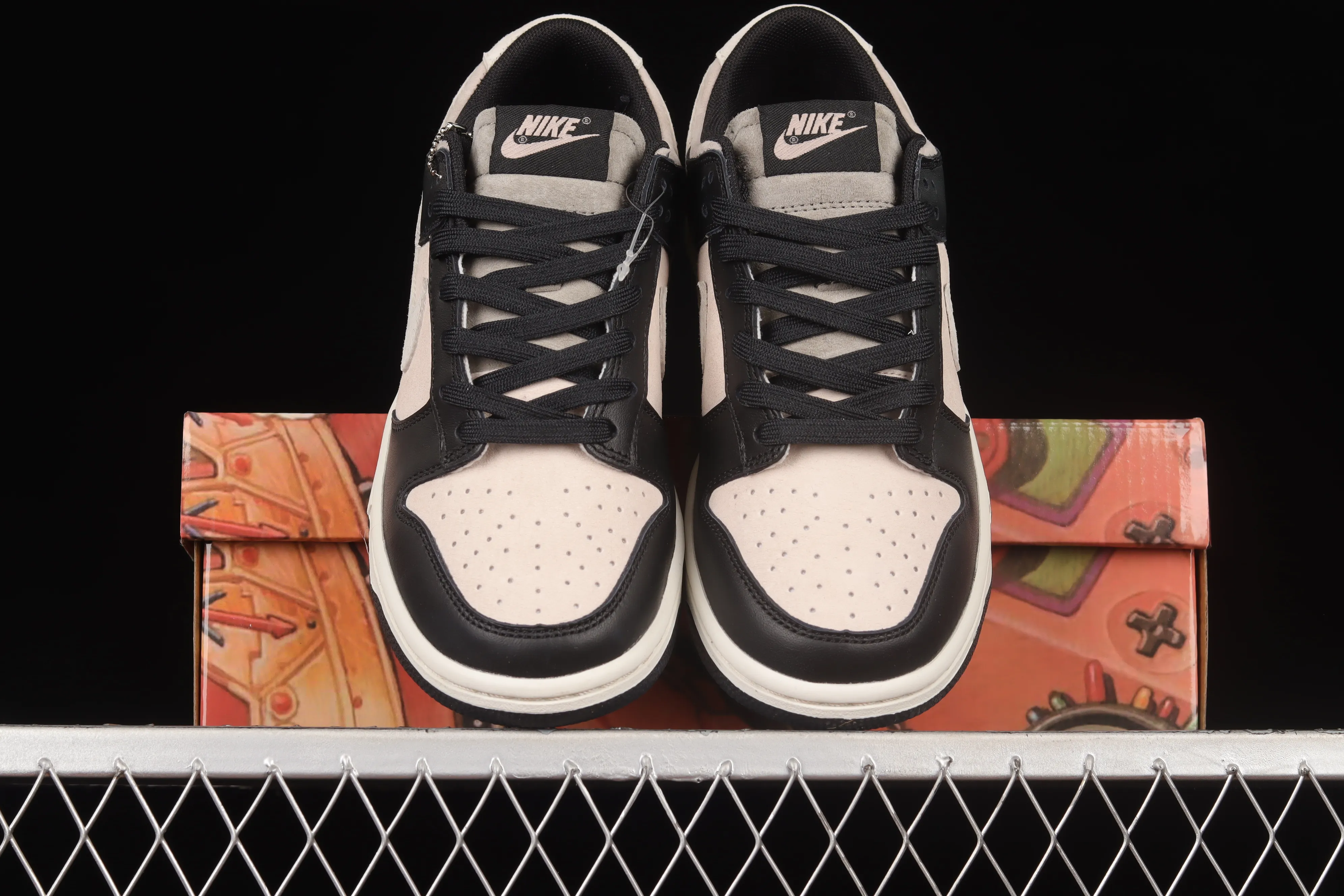 All Categories Nk SB Dunk Series Nk SB Dunk Low Low-top sneakers Otomo Katsuhiro x NK SB Dunk Low "Steamboy OST" Otomo Katsuhiro co-branded SB low-top sports and leisure sneakers LP3445-001
